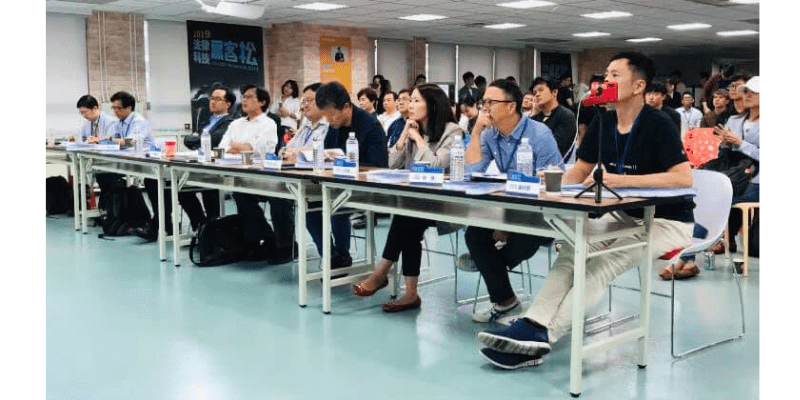 王琍瑩律師受邀擔任「2019 法律科技黑客松」評審，與各界專家共同見證台灣史上第一次的法律科技盛會